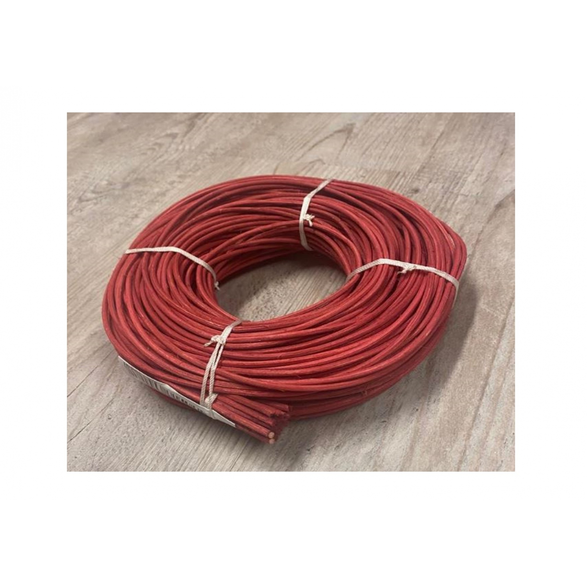 Flat oval rattan intense red core in coil 250 g
